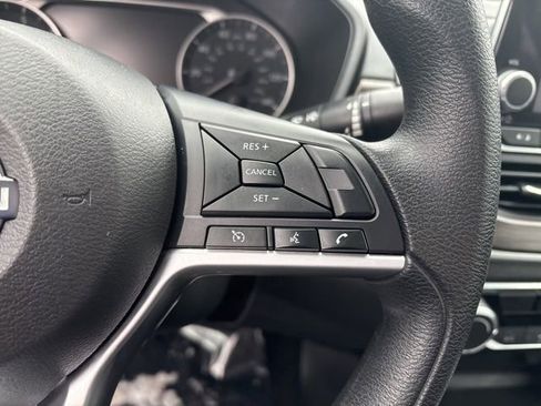 Used 2025 Nissan Altima 2.5 SV image 22