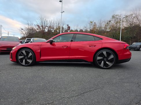 Used 2023 Audi e-tron GT Prestige w/ Prestige Package image 8