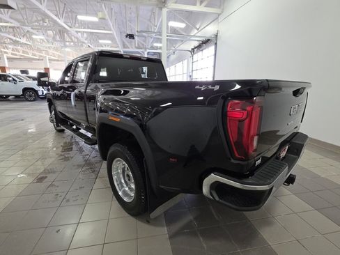 Used 2021 GMC Sierra 3500 SLE w/ SLE Convenience Package image 3