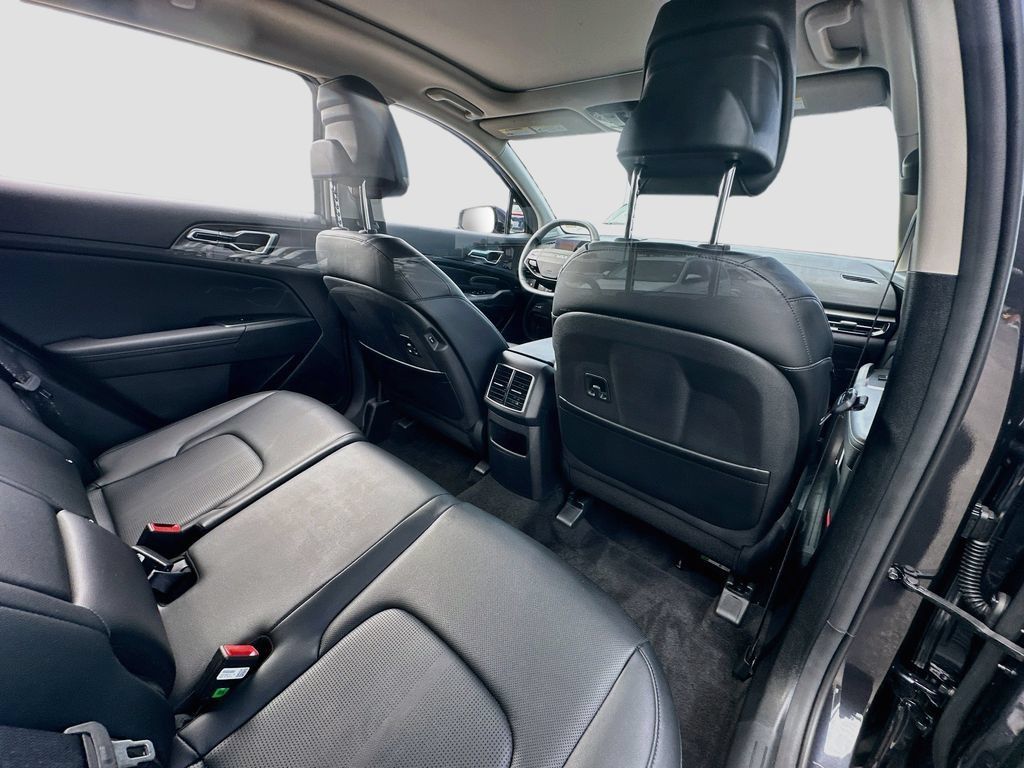 Certified 2026 Kia Sportage SX FWD image 30