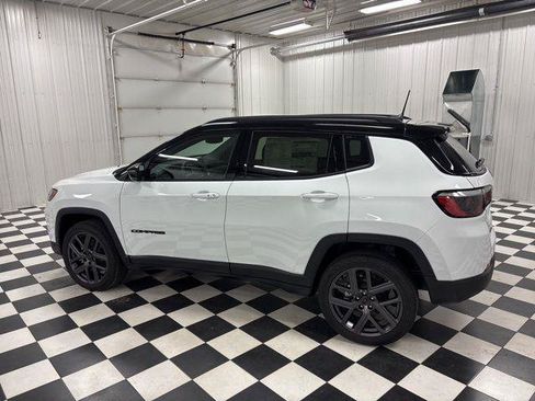 Used 2026 Jeep Compass Limited w/ Sun, Sound & Navigation Group AWD/4WD image 4