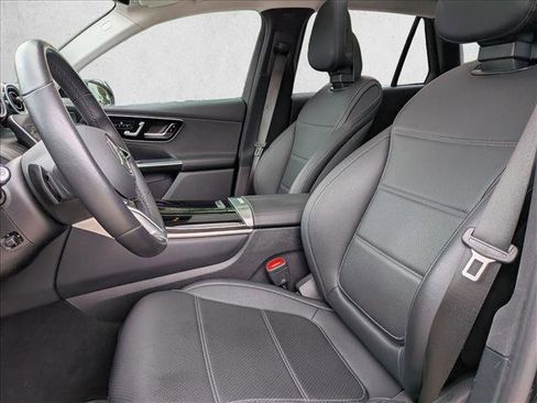 Used 2024 Mercedes-Benz GLC 300 4MATIC image 7