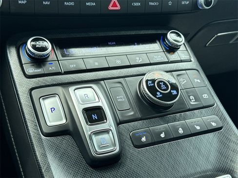 Used 2024 Hyundai Palisade Limited image 25