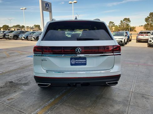 New 2026 Volkswagen Atlas SE image 6