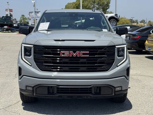 Used 2024 GMC Sierra 1500 Elevation AWD/4WD image 2
