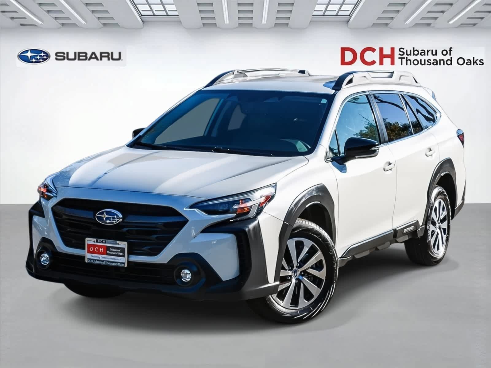 Certified 2025 Subaru Outback Premium AWD/4WD image 1