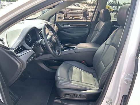 Used 2018 Buick Enclave Premium w/ Experience Buick Package FWD image 28