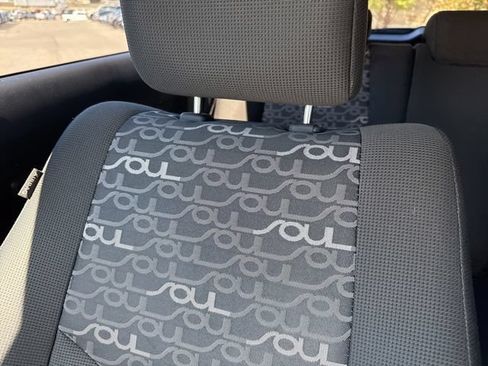 Used 2010 Kia Soul + w/ Denim Special Edition Pkg FWD image 23