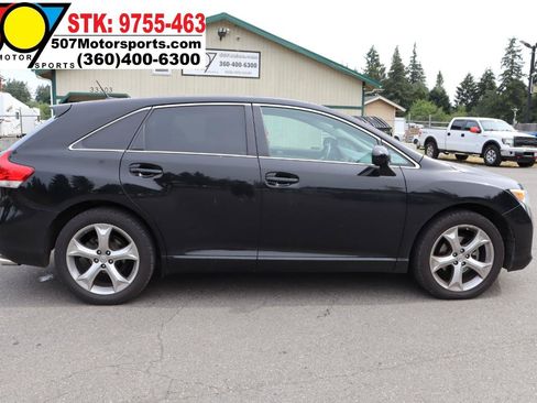 Used 2009 Toyota Venza AWD image 10