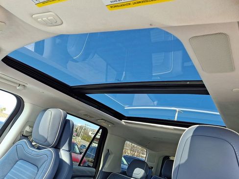 Certified 2024 Lincoln Navigator Black Label image 15