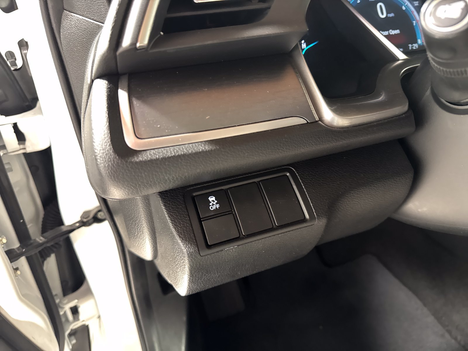 Used 2018 Honda Civic EX-T image 13