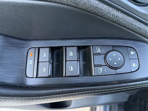 Used 2021 Nissan Rogue SV image 10