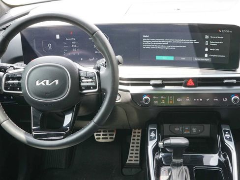 Certified 2024 Kia Sorento SX Prestige AWD/4WD image 23