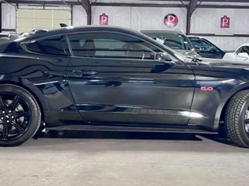 Used 2020 Ford Mustang GT Premium w/ Equipment Group 401A RWD image 2