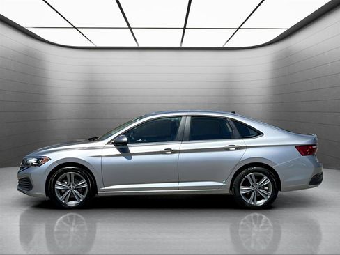 Used 2024 Volkswagen Jetta SE FWD image 11