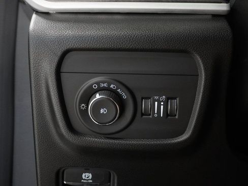 New 2025 Jeep Grand Cherokee L Limited image 22