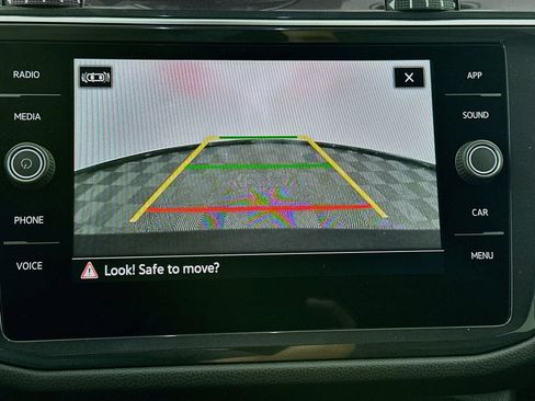 Used 2023 Volkswagen Tiguan SE FWD image 21