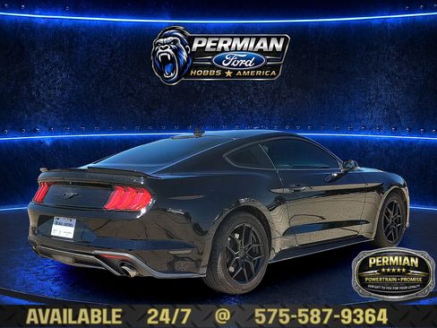 Used 2020 Ford Mustang Coupe RWD image 4