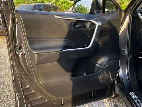 Used 2024 Toyota RAV4 LE image 21