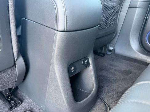 Used 2025 Hyundai Ioniq 5 Limited AWD/4WD image 32