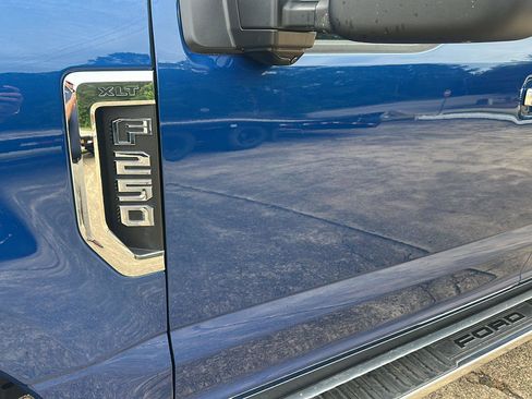 Used 2022 Ford F250 XLT w/ XLT Premium Package AWD/4WD image 5