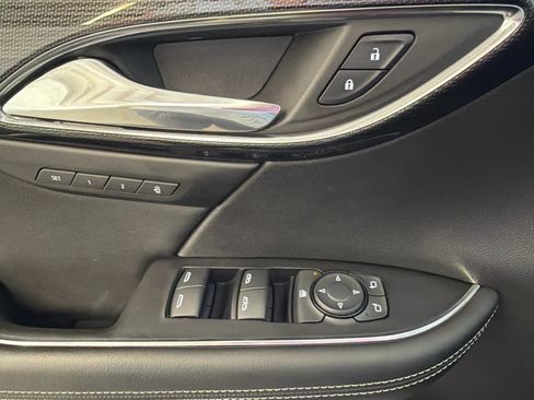Used 2023 Buick Envision Essence FWD image 18
