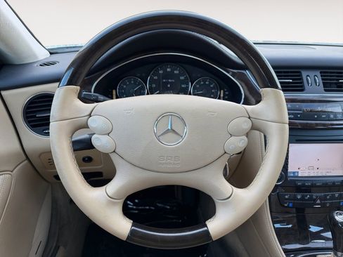 Used 2006 Mercedes-Benz CLS 500 image 23