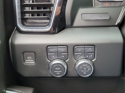 Used 2024 GMC Sierra 1500 Denali w/ Denali Reserve Package image 14
