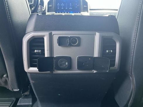 Used 2022 Ford F250 Lariat w/ Lariat Value Package AWD/4WD image 16