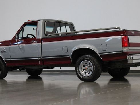 Used 1990 Ford F150 2WD Regular Cab image 26