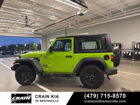 Used 2021 Jeep Wrangler Sport AWD/4WD image 4