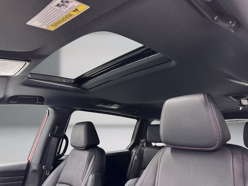 Used 2024 Honda Odyssey Sport image 12