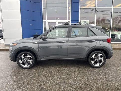 Used 2026 Hyundai Venue SEL image 9