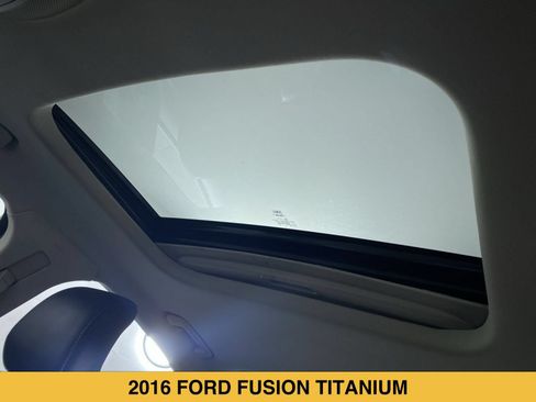 Used 2016 Ford Fusion Titanium FWD image 11