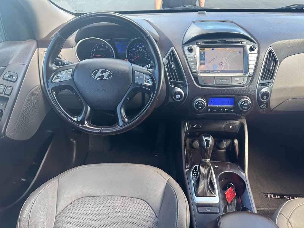 Used 2015 Hyundai Tucson Limited w/ Option Group 03 AWD/4WD image 15