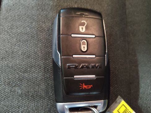 Used 2020 RAM 1500 Big Horn image 32