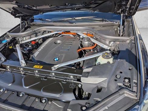 New 2026 BMW X5 xDrive50e image 17