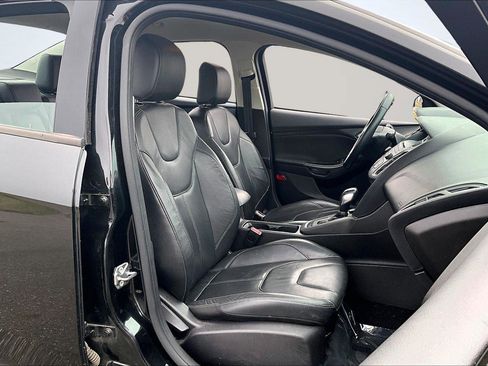 Used 2015 Ford Focus SE w/ Equipment Group 201A image 7