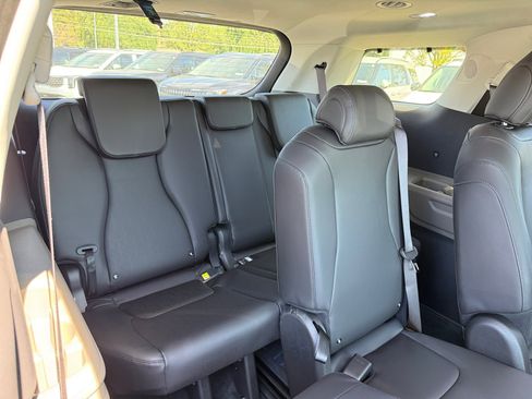 New 2026 Kia Carnival SX FWD image 20