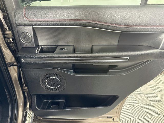 Used 2019 Ford Expedition Limited w/ Equipment Group 303A RWD image 23