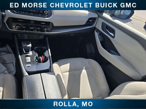 Used 2025 Nissan Rogue SV FWD image 25