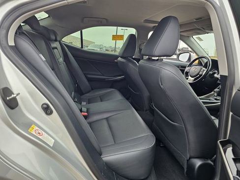 Used 2017 Lexus IS 200t image 28