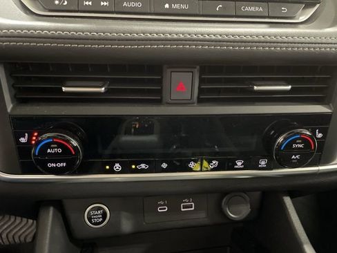 Certified 2023 Nissan Rogue SV w/ SV Premium B Package image 17