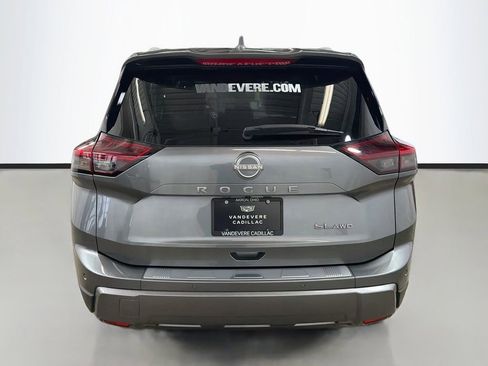 Used 2024 Nissan Rogue SL w/ SL Premium Package AWD/4WD image 9