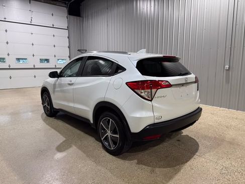 Used 2022 Honda HR-V EX image 6
