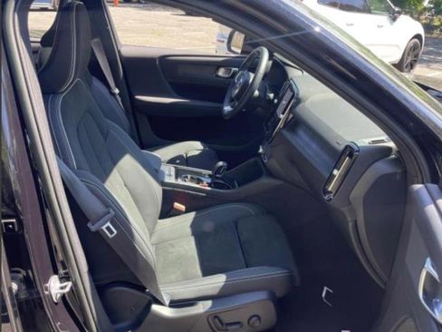 Used 2023 Volvo XC40 Recharge Plus AWD/4WD image 13