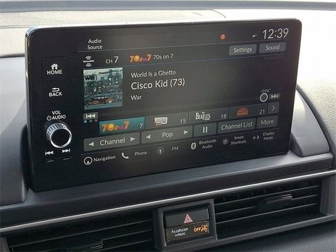 Certified 2025 Honda Pilot Black Edition image 17