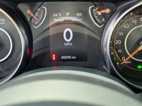 Used 2019 Jeep Wrangler Sport image 22