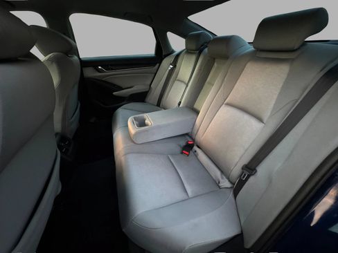 Used 2018 Honda Accord EX image 38