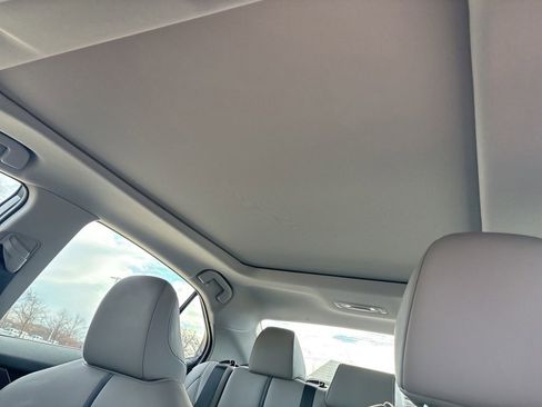 Used 2023 Toyota Camry XLE w/ Cold Weather Package image 19